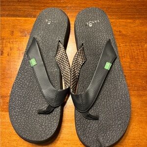 Sanuk Black Flip Flops with Checkered Detail